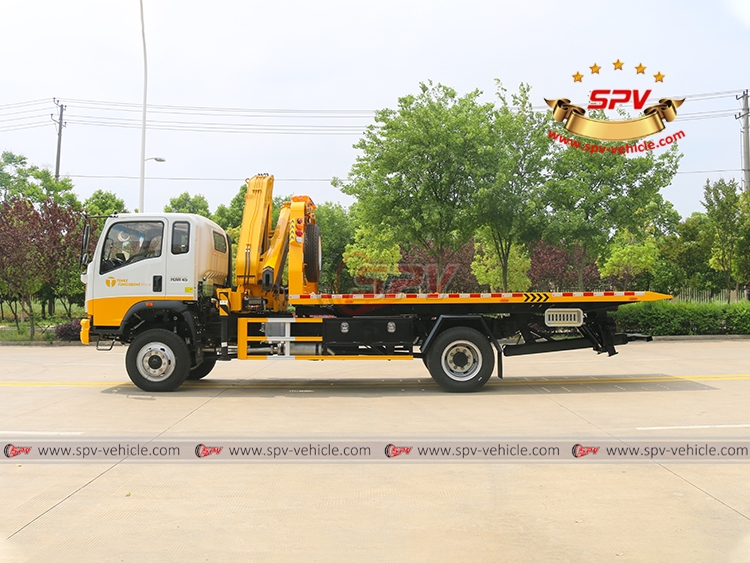 Off-road Wrecker Truck with Crane Sinotruk - L